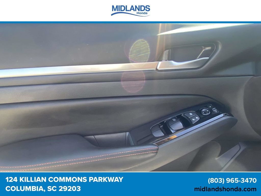 Used 2024 Nissan Altima 2.5 SR AWD/4WD image 16