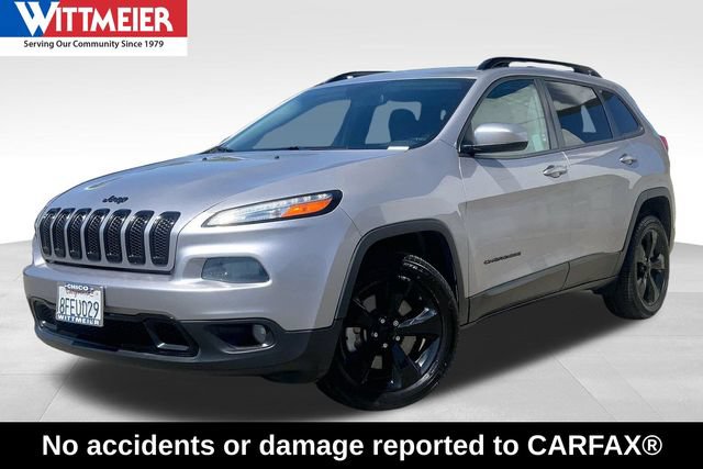 Used 2018 Jeep Cherokee Latitude w/ Altitude Package FWD image 1