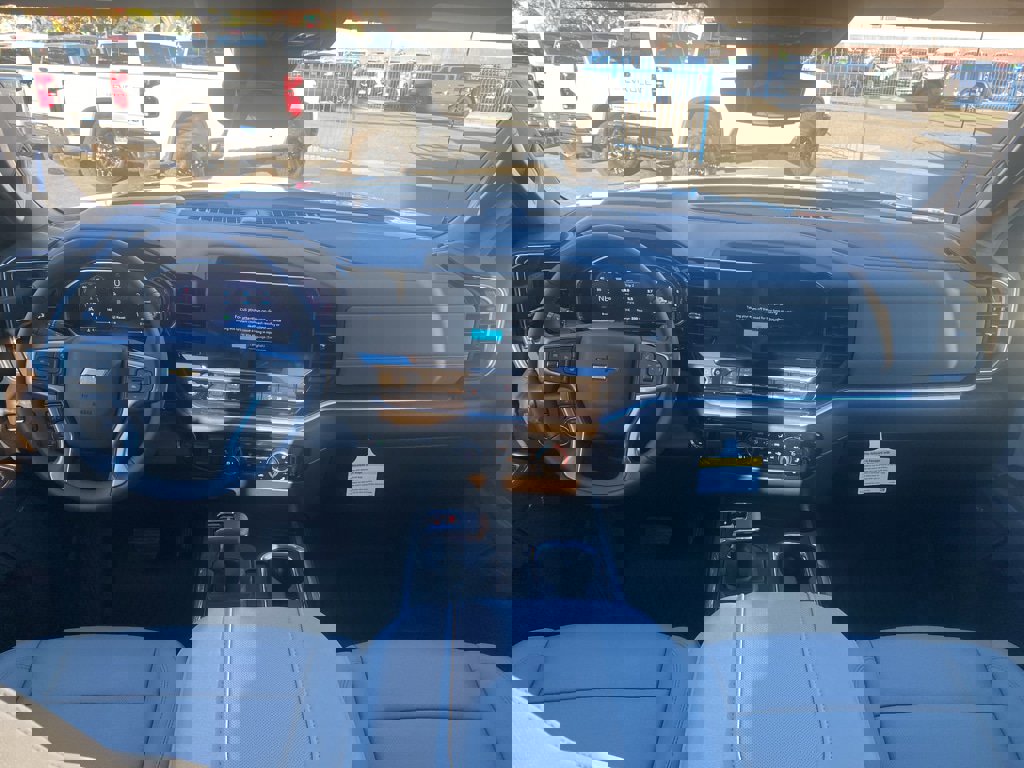 New 2026 Chevrolet Silverado 1500 LTZ w/ LTZ Premium Package image 3