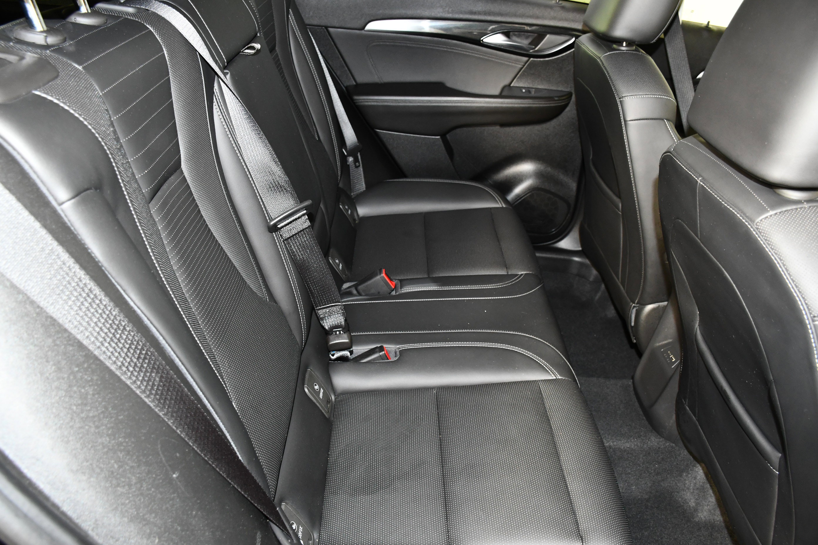 Used 2024 Buick Envision Preferred AWD/4WD image 44