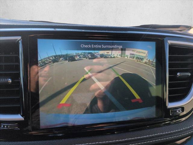 Used 2024 Chrysler Pacifica Limited image 14