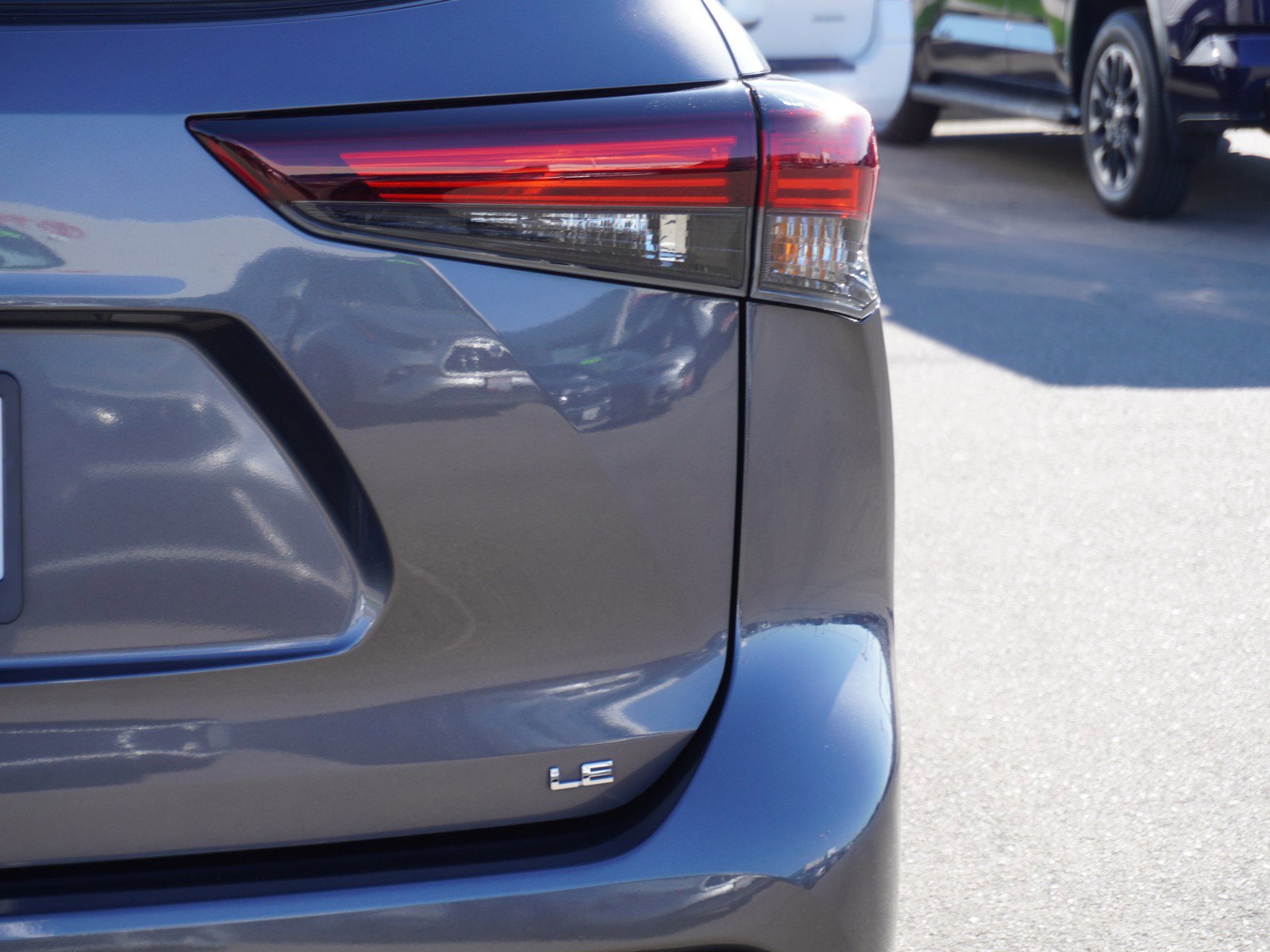 Used 2024 Toyota Highlander LE image 10