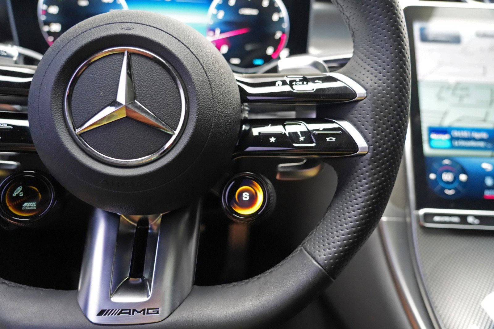 Used 2024 Mercedes-Benz GLC 43 AMG 4MATIC image 27