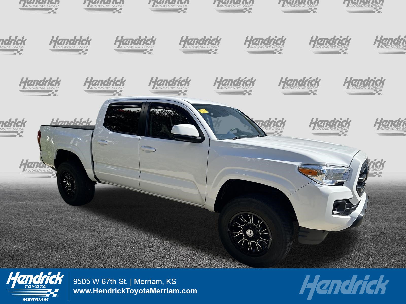 Used 2018 Toyota Tacoma SR w/ SR Convenience Package AWD/4WD video 1