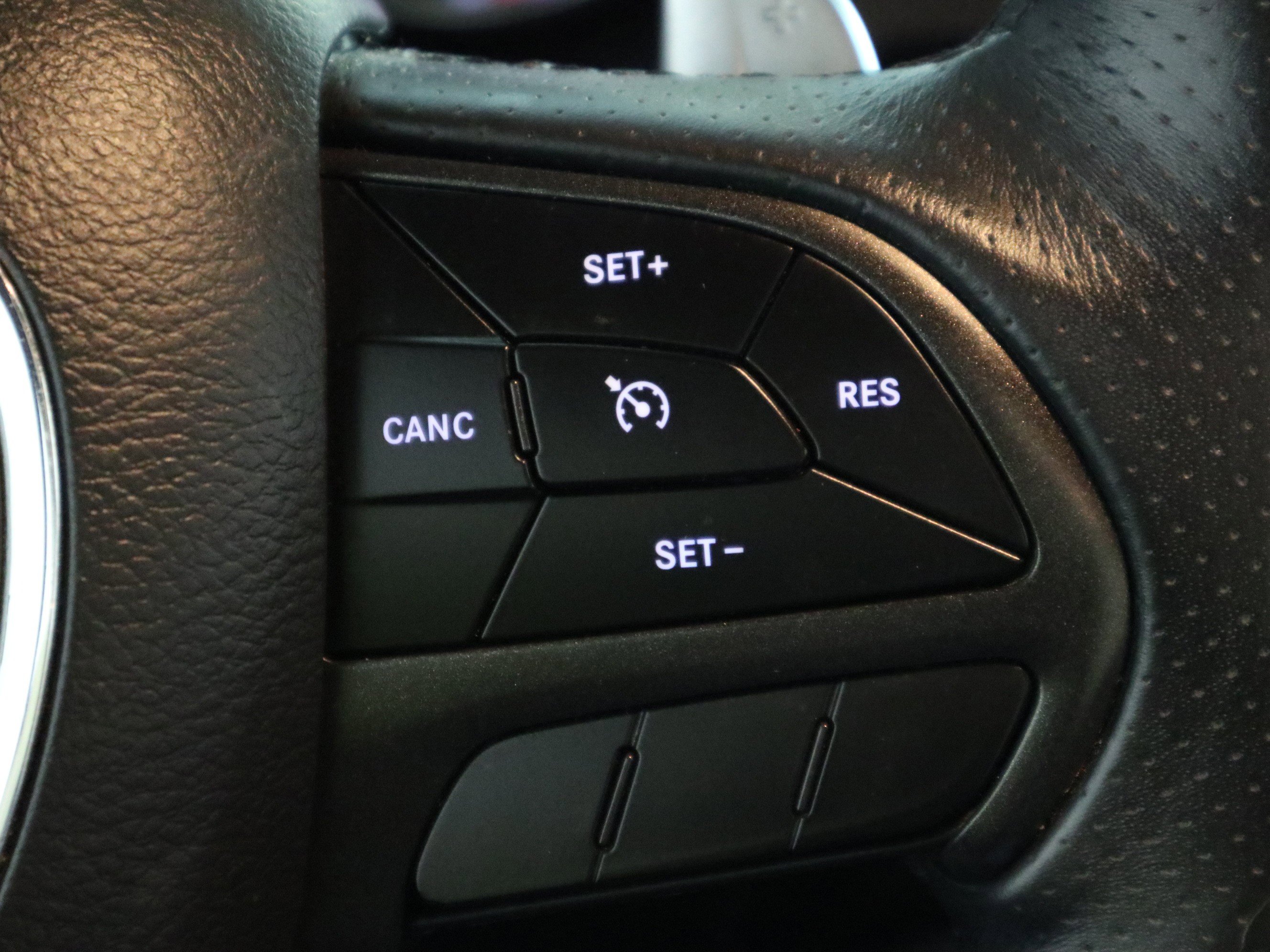 Used 2019 Dodge Durango R/T w/ Trailer Tow Group IV image 31