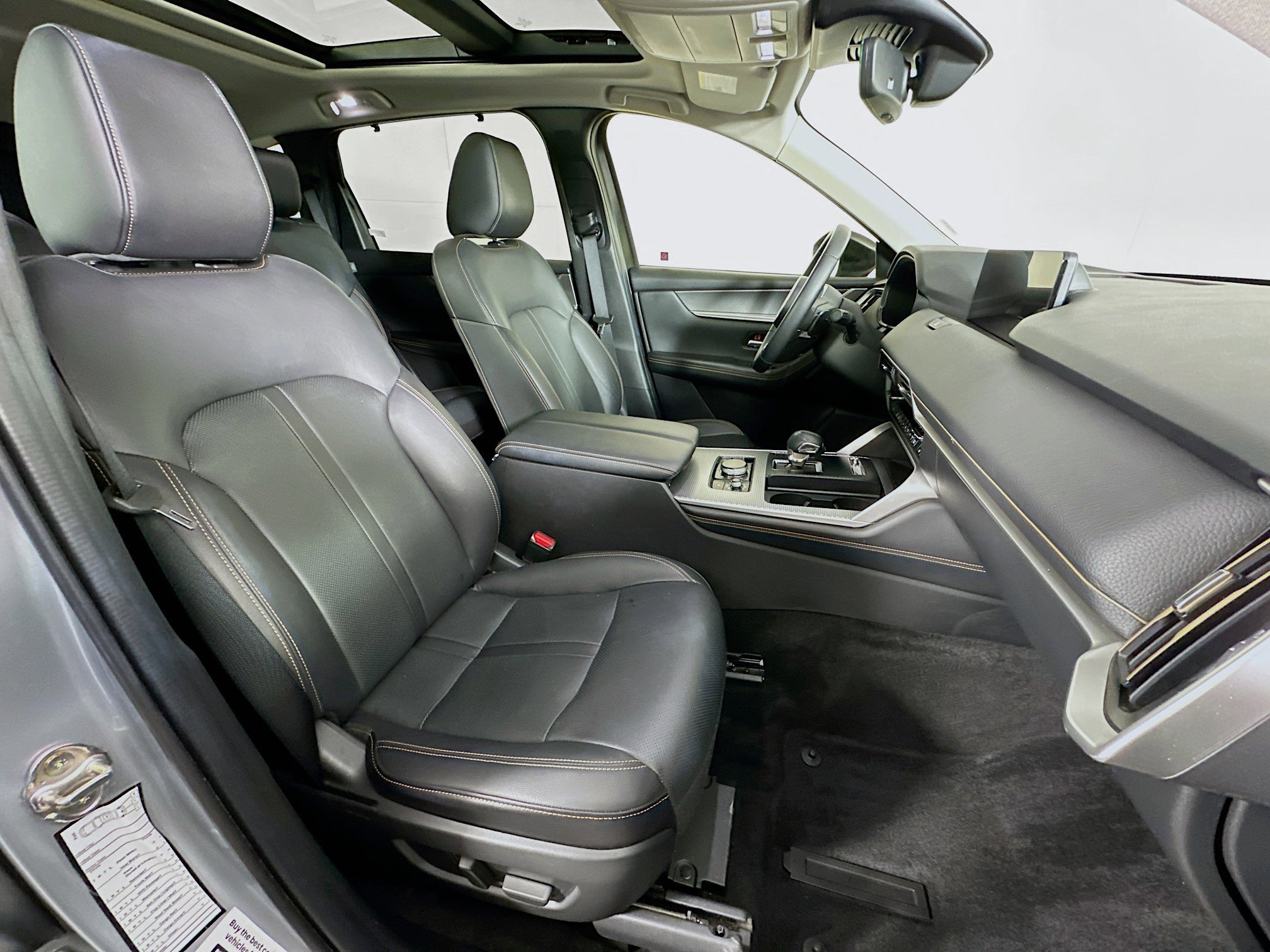 Used 2025 MAZDA CX-90 3.3 Turbo w/ Premium Sport Pkg image 34