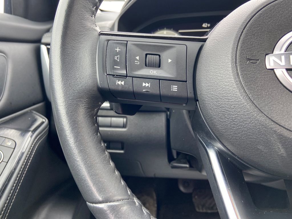 Used 2024 Nissan Rogue SL image 23