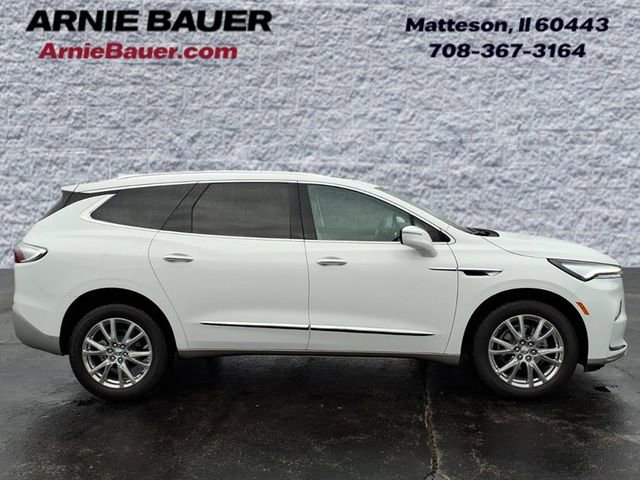 Used 2024 Buick Enclave Essence w/ Experience Buick Package image 4