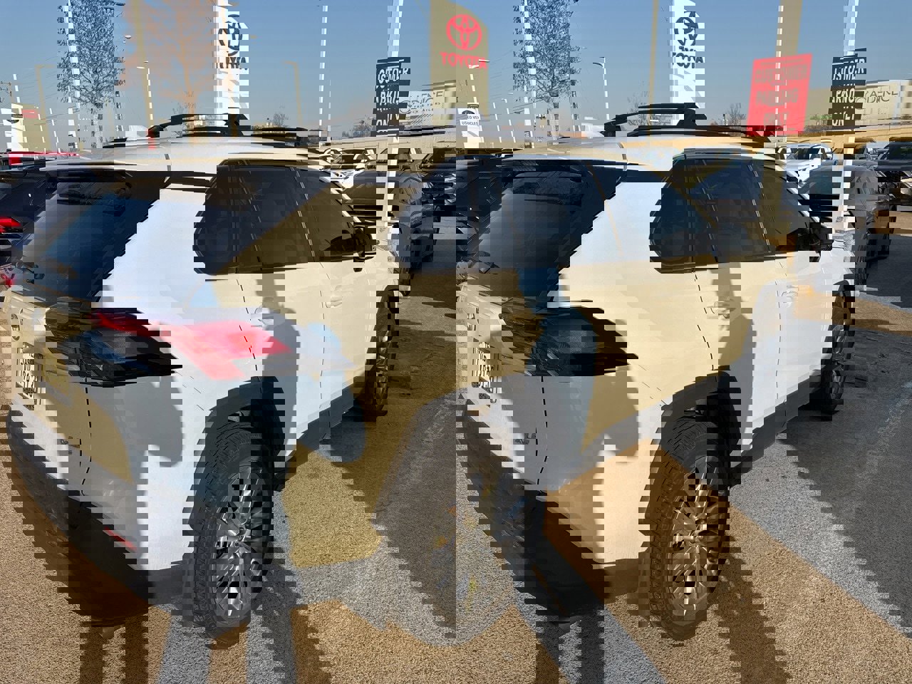 Used 2024 Toyota RAV4 XLE Premium image 3