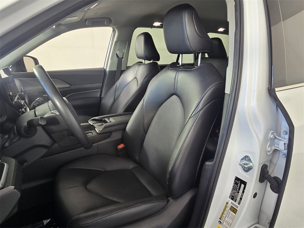 Used 2024 Toyota Grand Highlander FWD image 6
