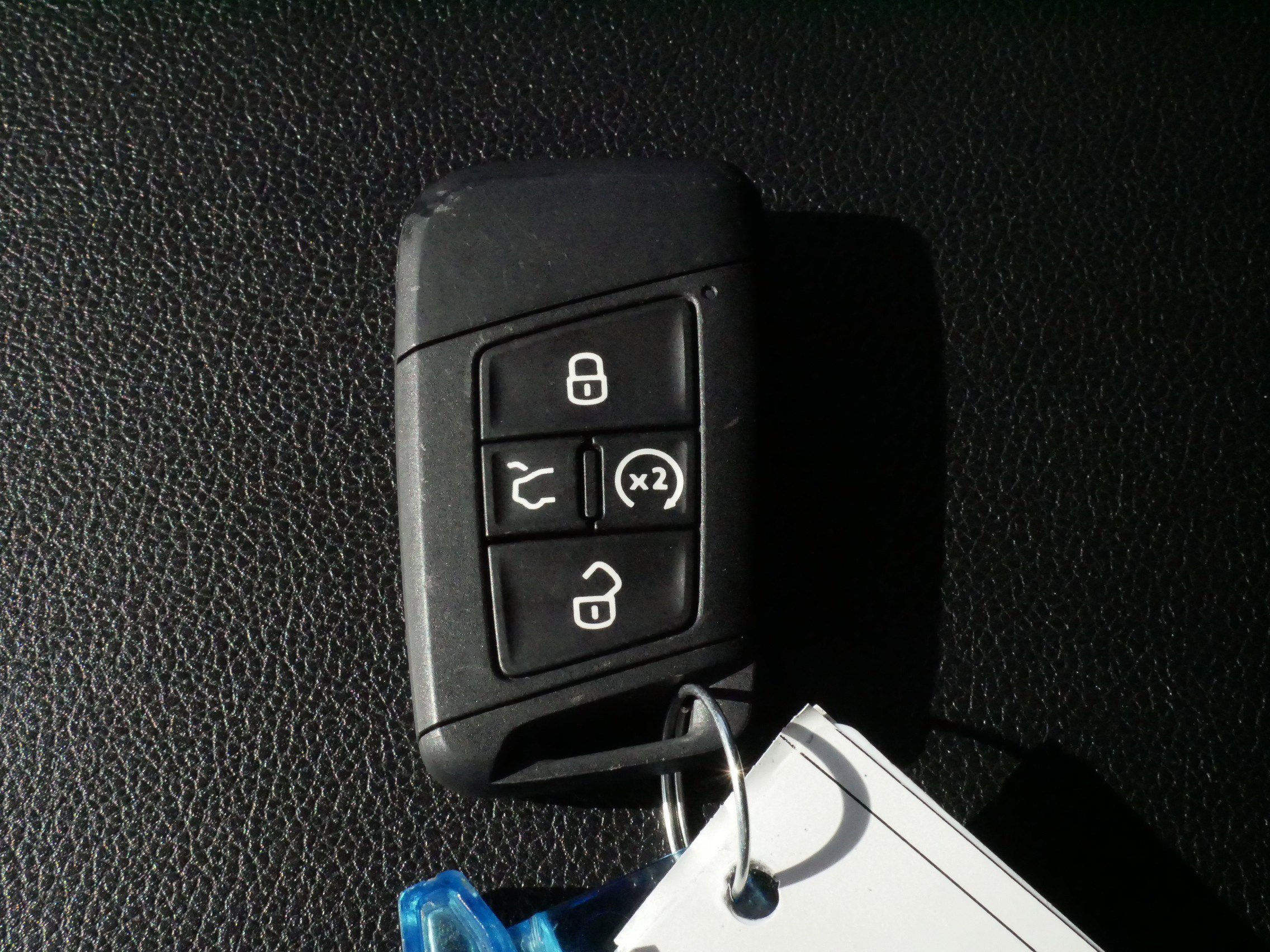 Certified 2023 Volkswagen Atlas SE image 30