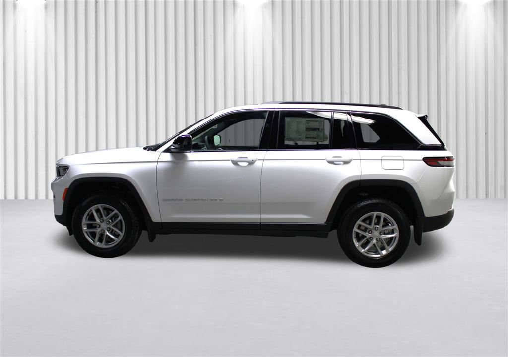 New 2025 Jeep Grand Cherokee Laredo X w/ Luxury Tech Group I image 7