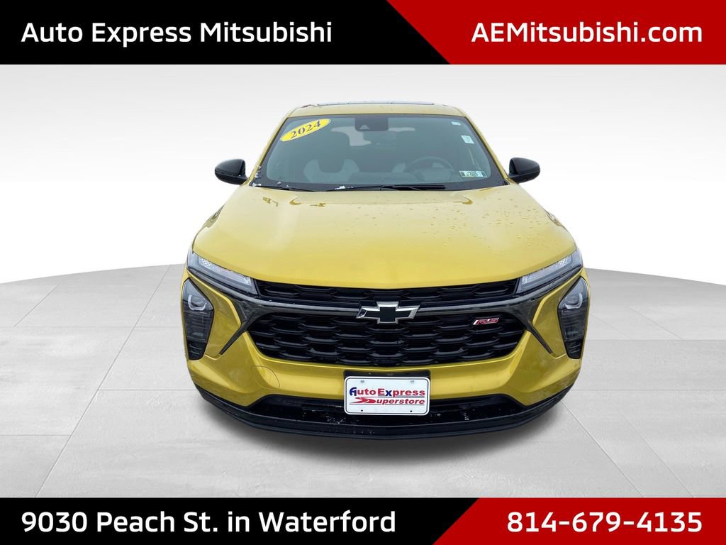 Used 2024 Chevrolet Trax RS w/ Sunroof Package image 2