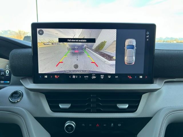 Used 2025 Ford Explorer Active w/ Active Comfort Package image 18