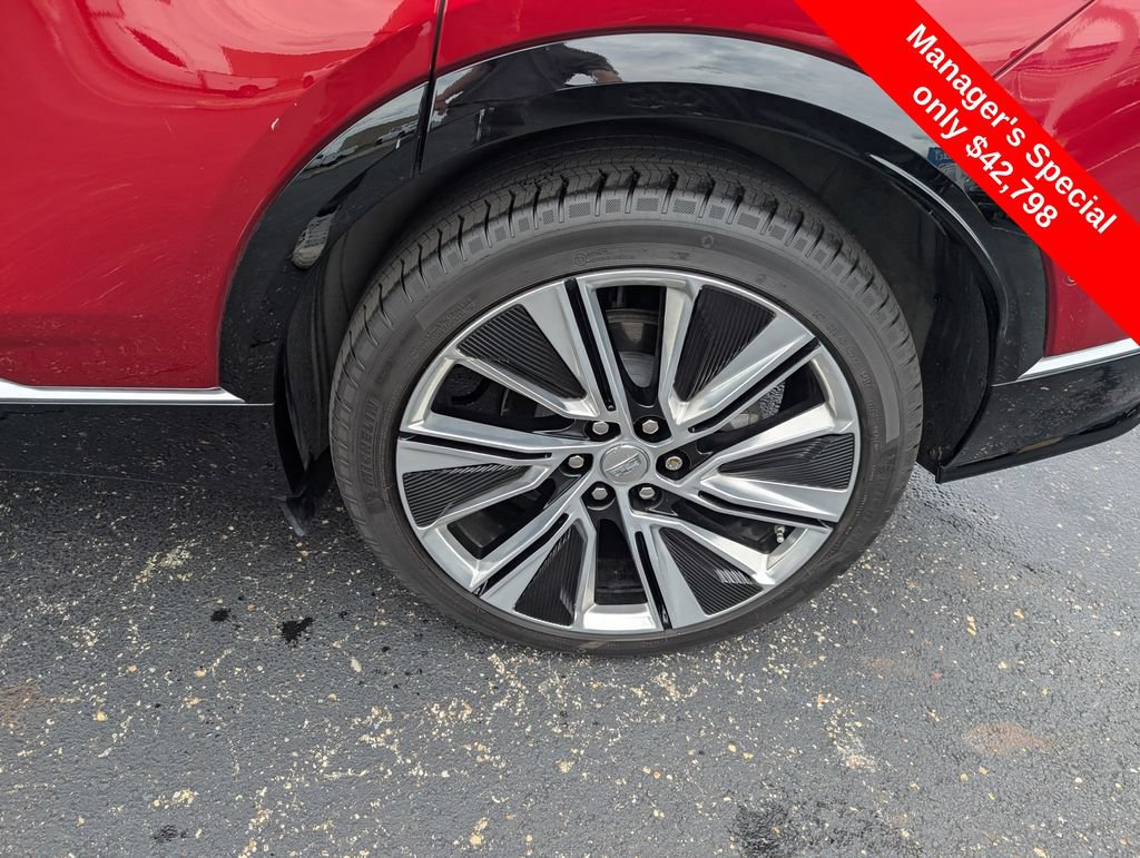 Used 2025 Cadillac Lyriq Luxury w/ LPO, Floor Liner Package AWD/4WD image 24