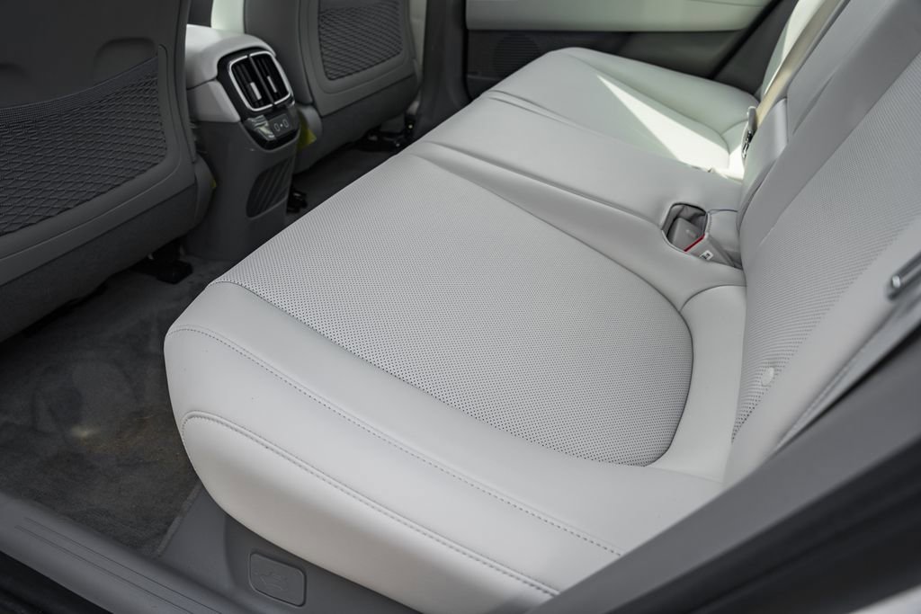 New 2024 Hyundai Ioniq 6 Limited image 31