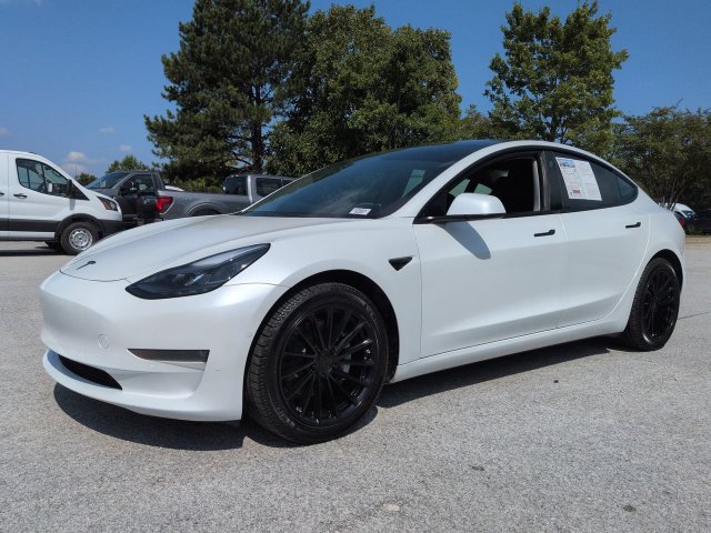 Used 2022 Tesla Model 3 Long Range AWD/4WD image 8
