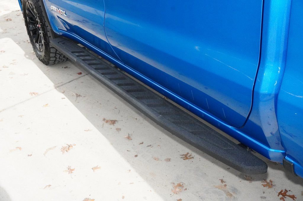 Used 2023 GMC Sierra 1500 AT4X image 12