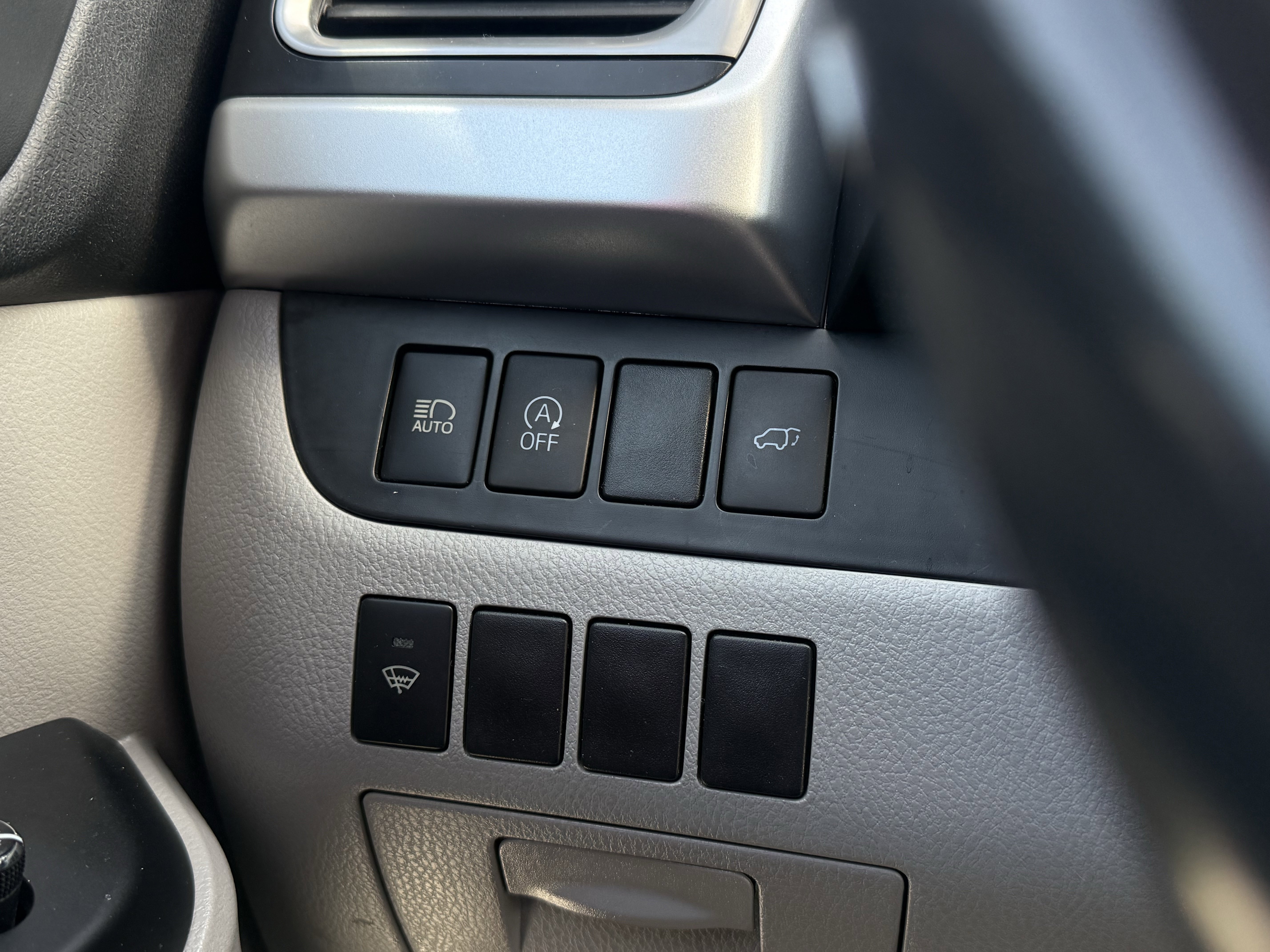 Used 2017 Toyota Highlander Plus image 21