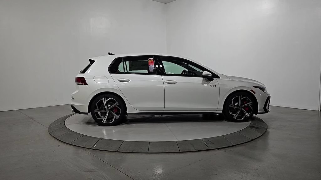 New 2026 Volkswagen GTI SE FWD image 6