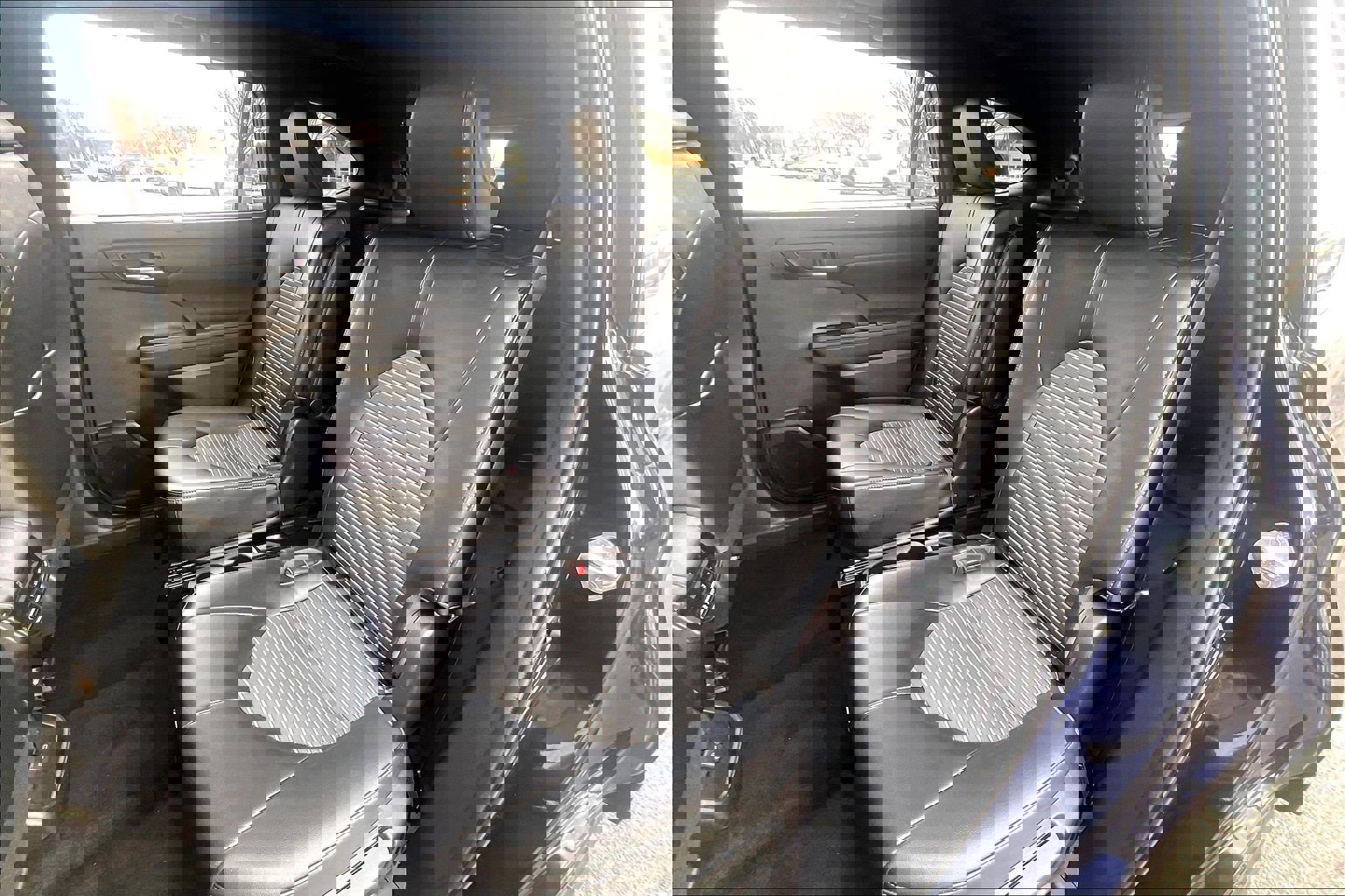 Used 2022 Toyota Highlander XSE image 31