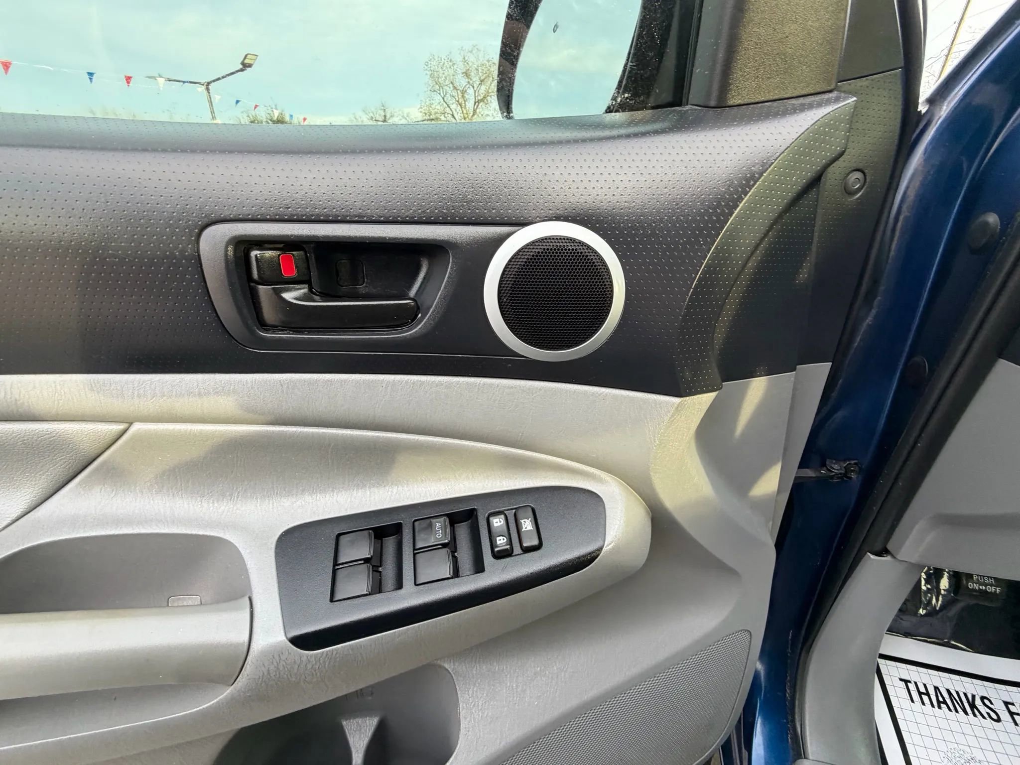 Used 2015 Toyota Tacoma PreRunner image 10