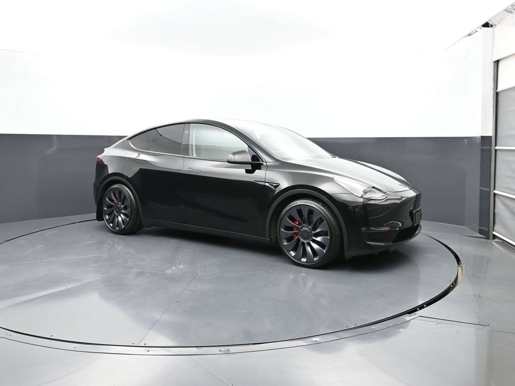 Used 2024 Tesla Model Y Performance AWD/4WD image 3