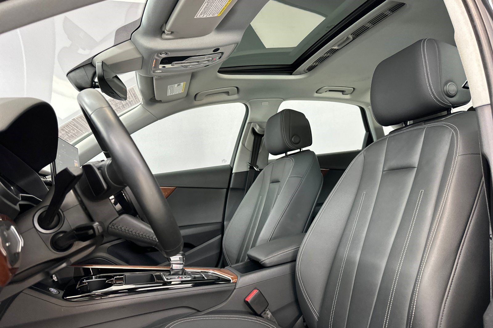 Used 2020 Audi A4 2.0T Premium w/ Convenience Package FWD image 15