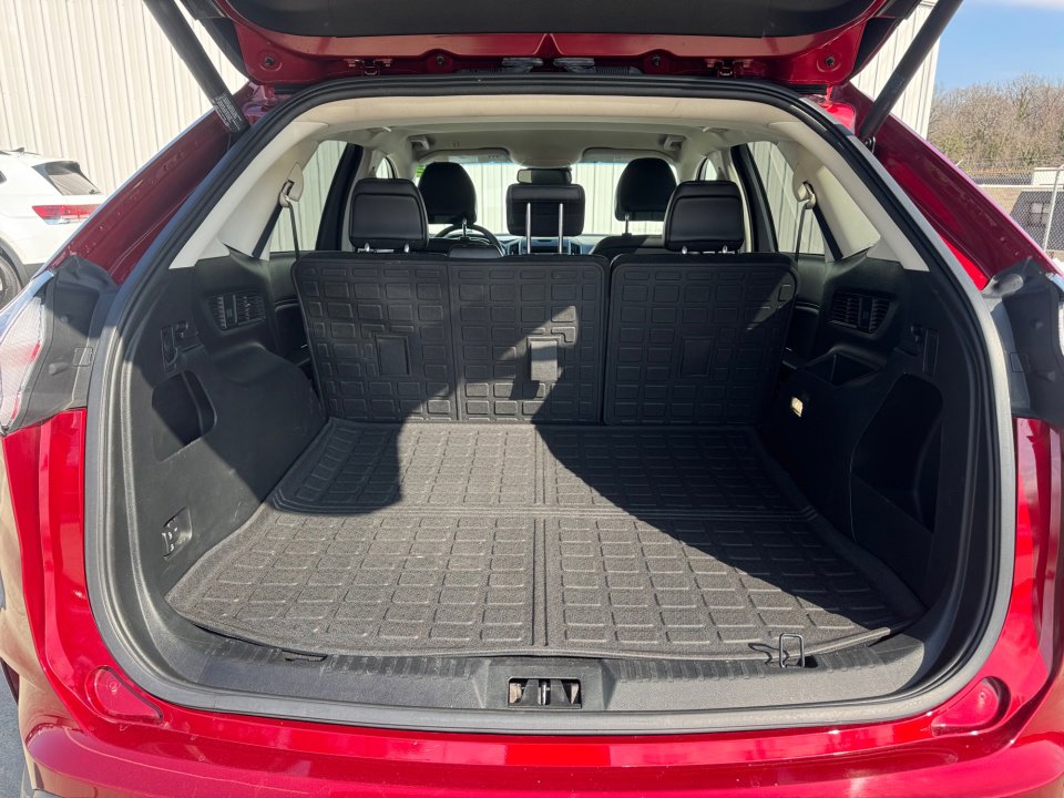 Used 2019 Ford Edge SEL w/ Equipment Group 201A image 19