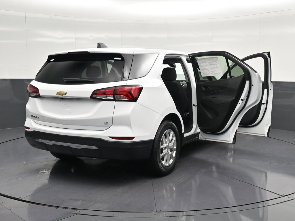 Used 2024 Chevrolet Equinox LT FWD image 28