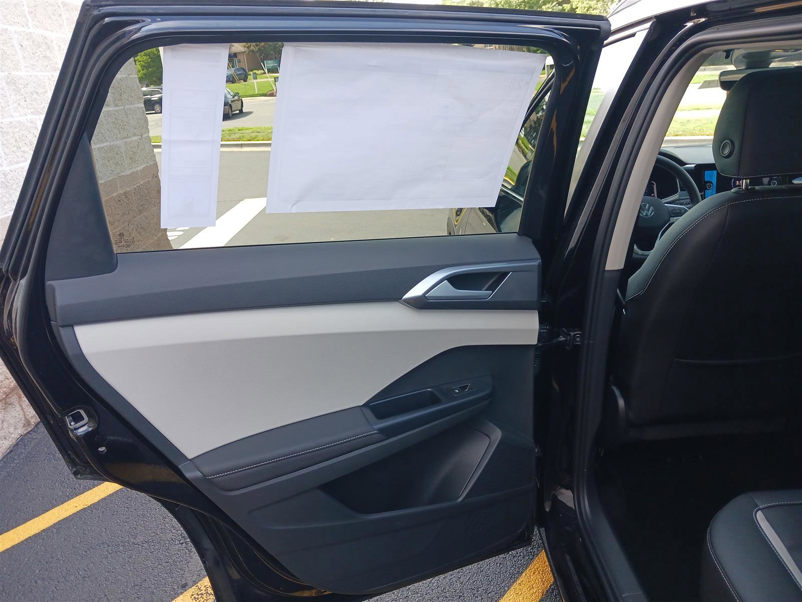 New 2025 Volkswagen Taos SEL image 26