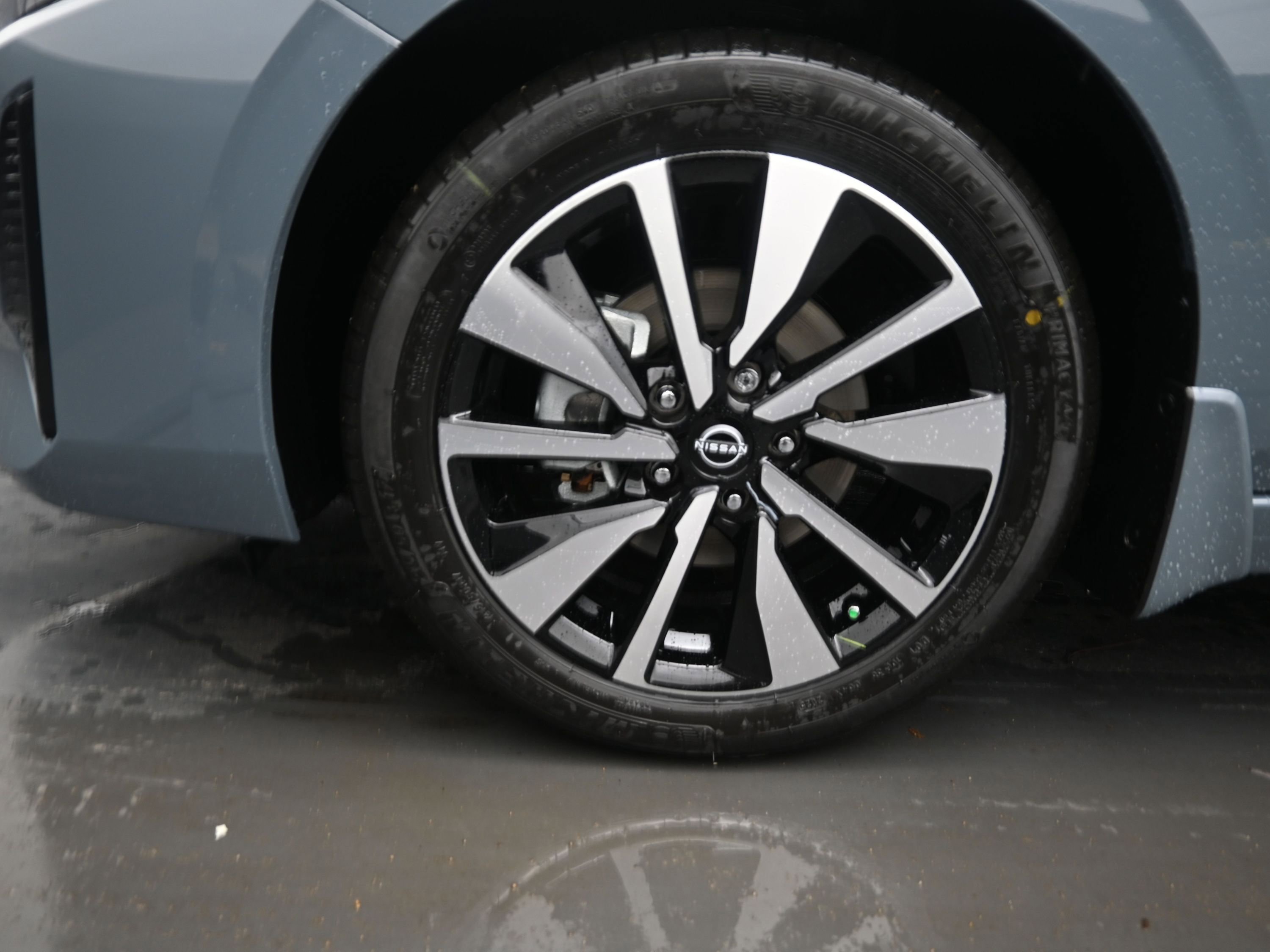 New 2025 Nissan Sentra SV w/ SV Premium Package image 9