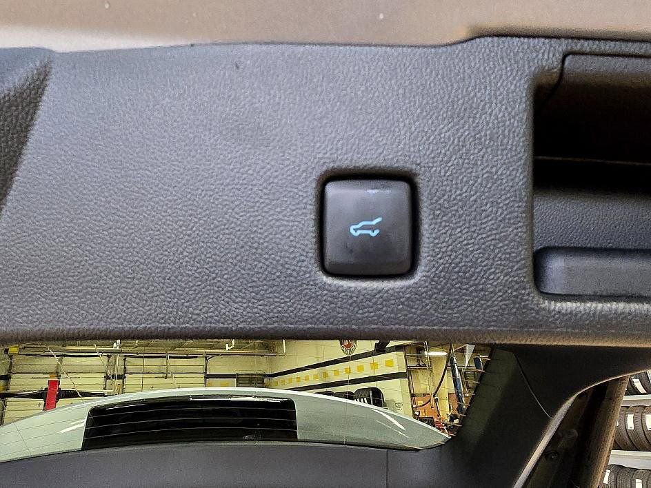 Used 2022 Ford Escape SE w/ Convenience Package image 28