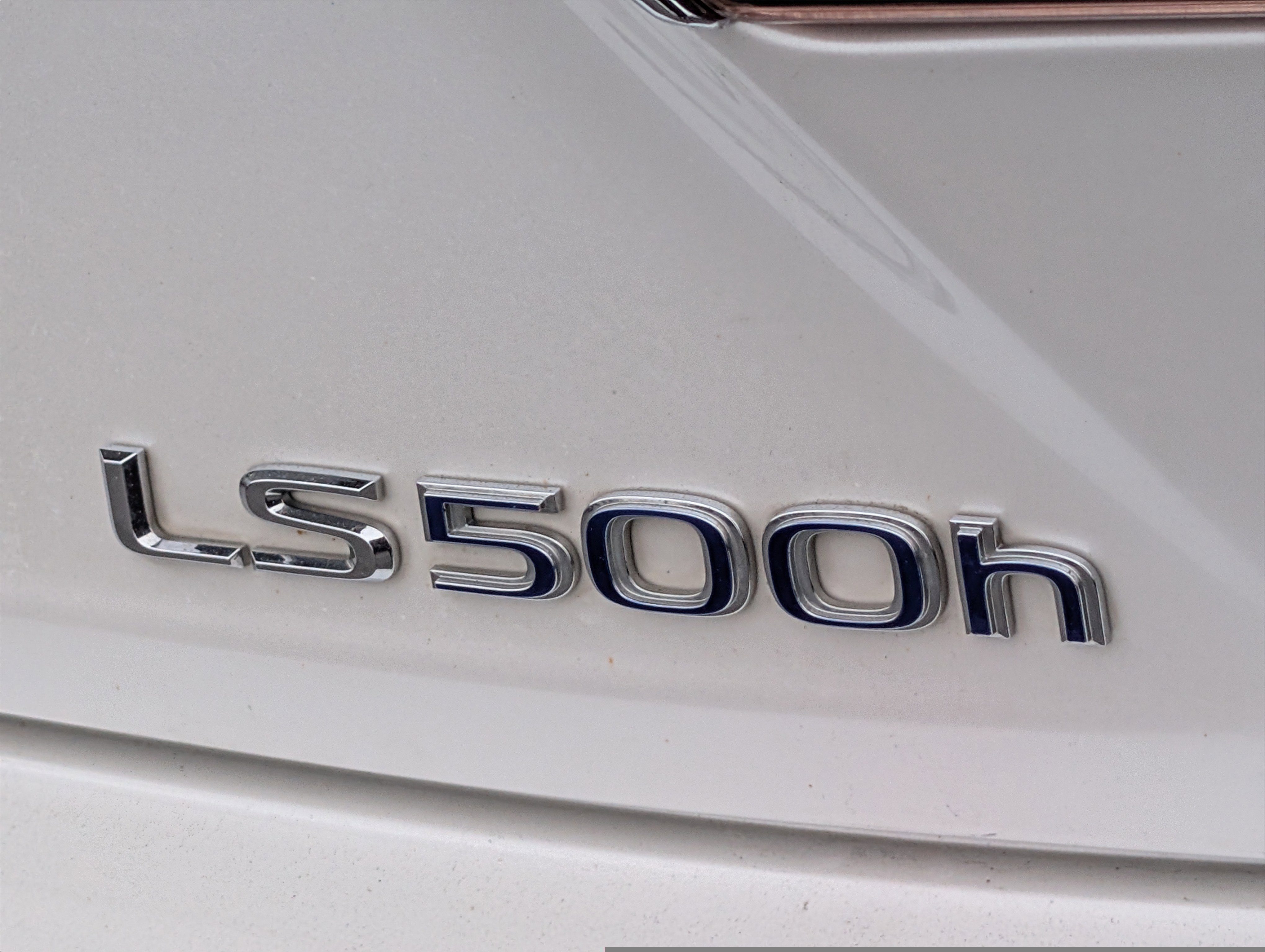 Used 2020 Lexus LS 500h AWD w/ Luxury Package image 9