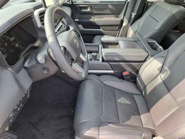 Used 2025 Toyota Tundra Platinum AWD/4WD image 35