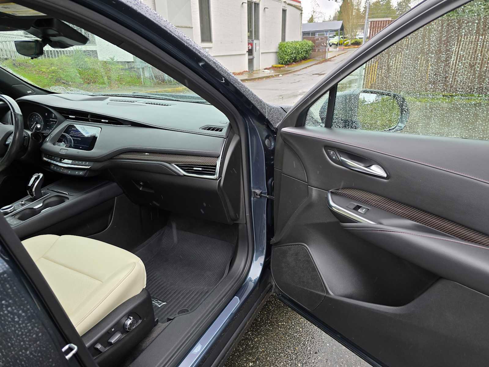 Used 2020 Cadillac XT4 Sport image 10