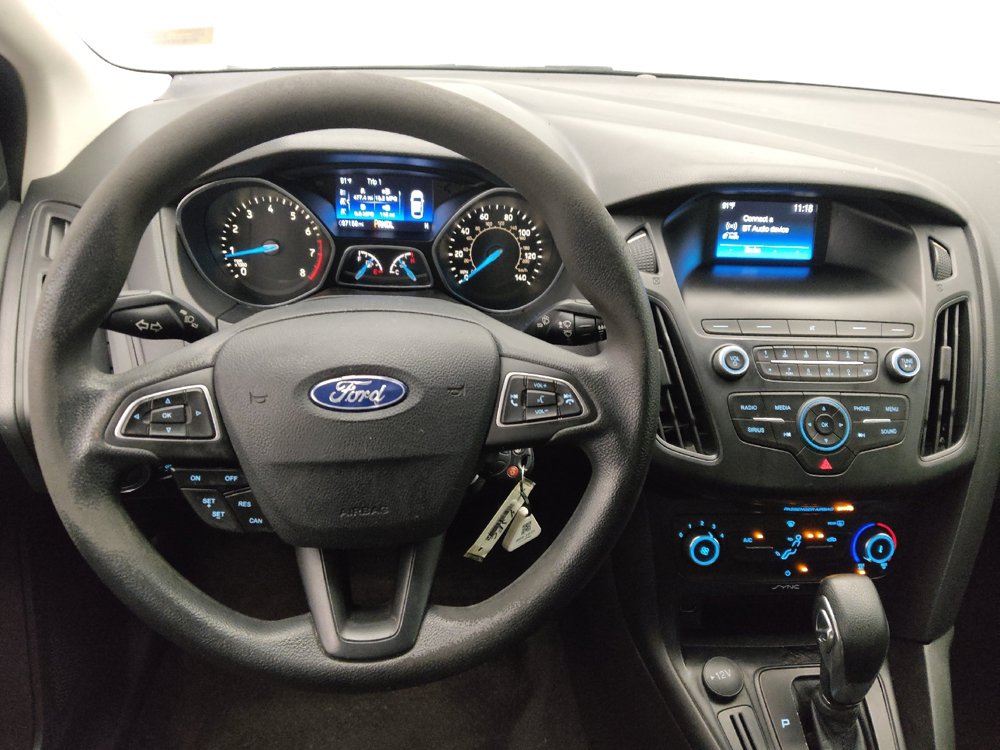 Used 2018 Ford Focus SE w/ SE Appearance Package FWD image 22