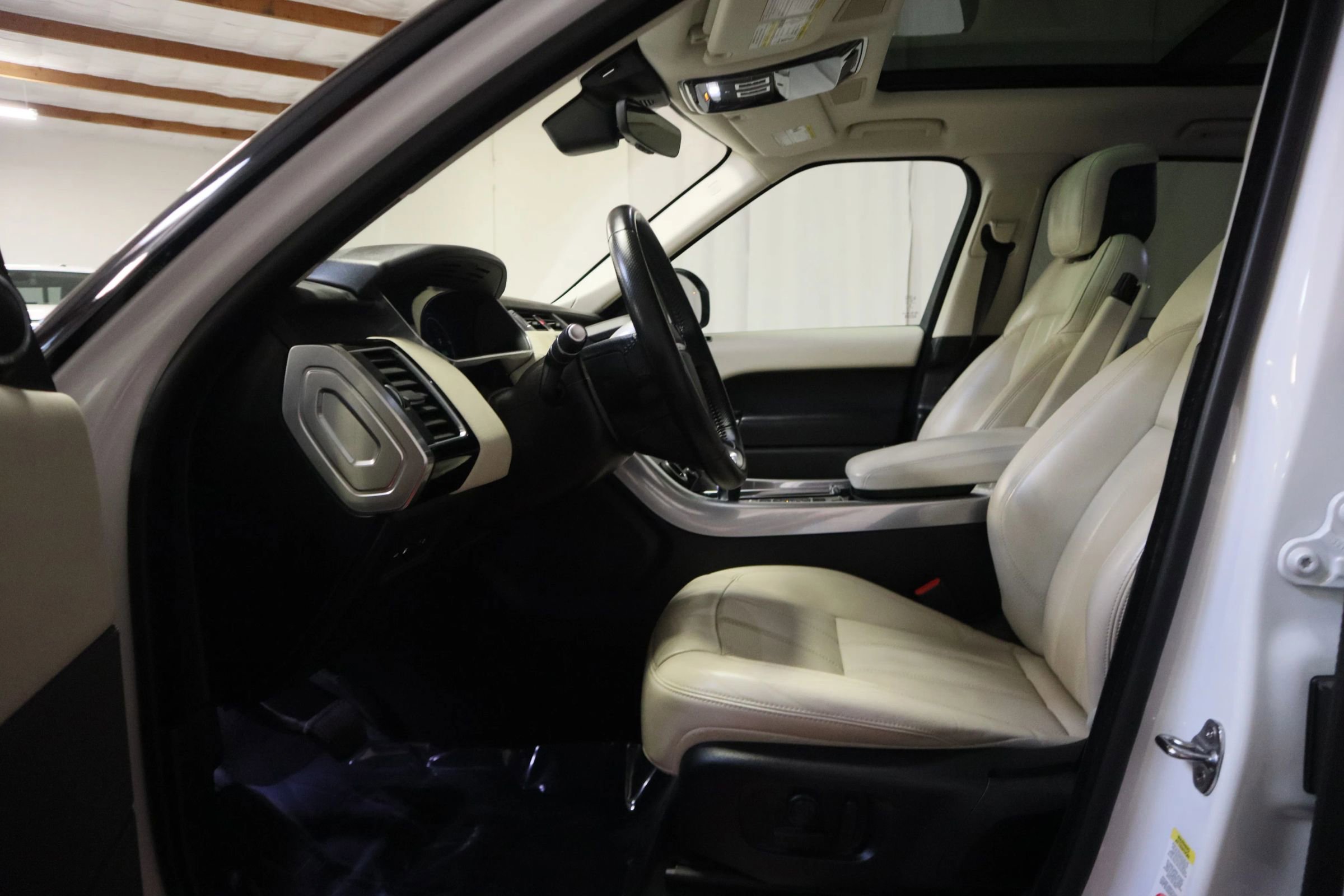 Used 2020 Land Rover Range Rover Sport HSE AWD/4WD image 20