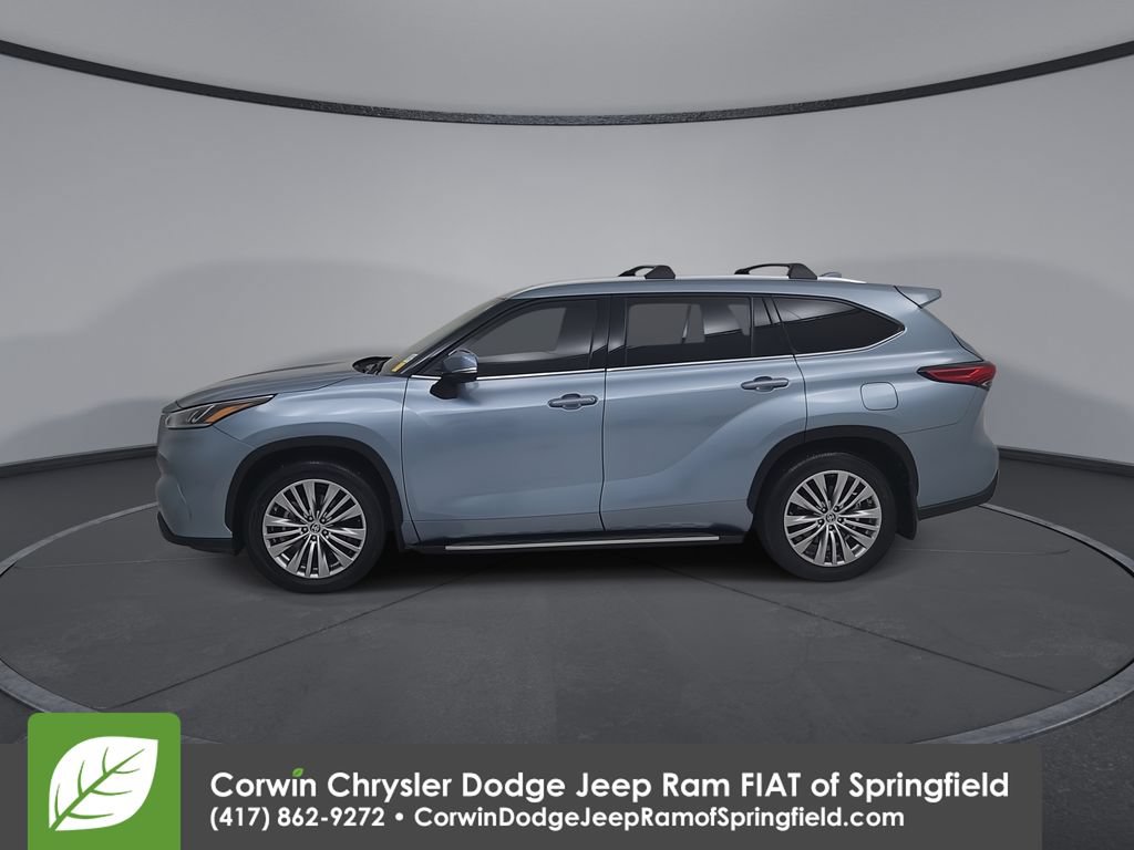 Used 2023 Toyota Highlander Platinum FWD image 9
