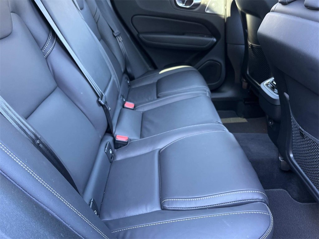 Used 2023 Volvo XC60 B5 Ultimate image 21
