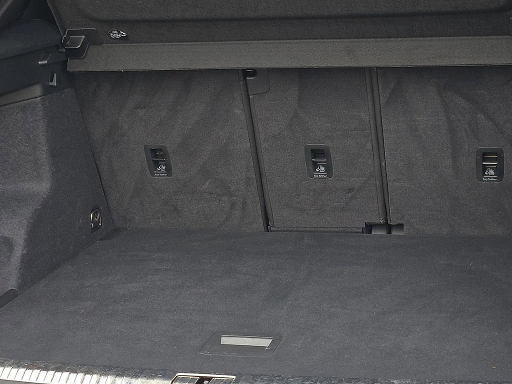 Used 2025 Audi Q3 2.0T Premium image 9