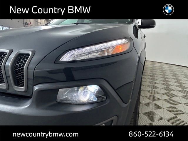 Used 2017 Jeep Cherokee Trailhawk w/ Comfort/Convenience Group image 30