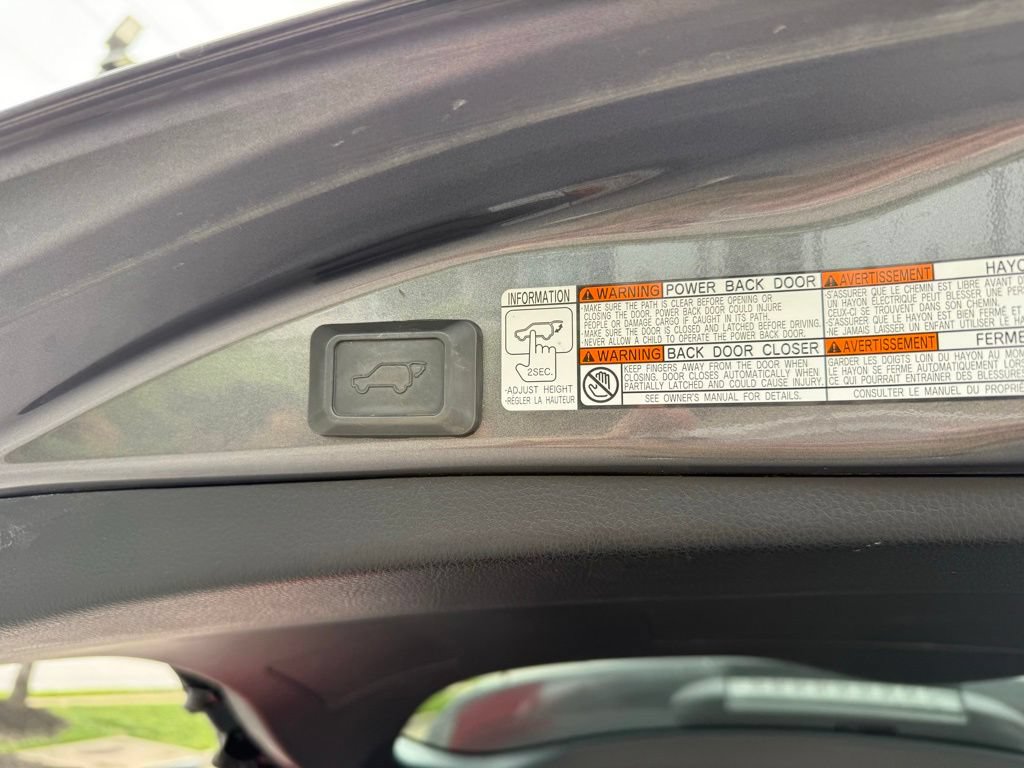 Used 2015 Toyota RAV4 Limited AWD/4WD image 31