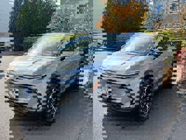 New 2026 Chevrolet Equinox EV LT image 3