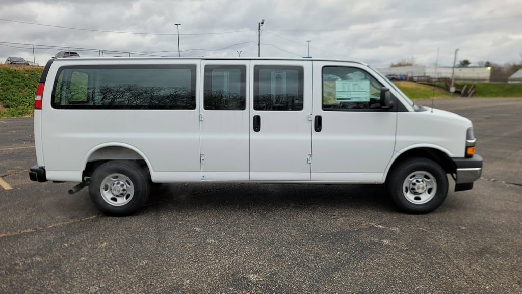 New 2025 Chevrolet Express 2500 Extended image 14