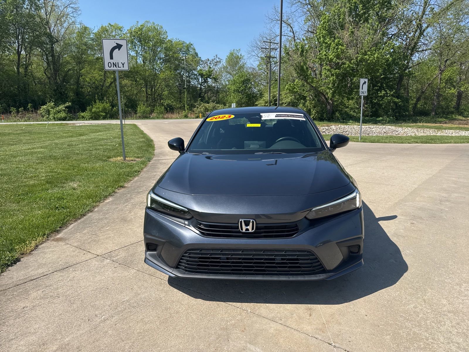 Used 2023 Honda Civic Sport image 2