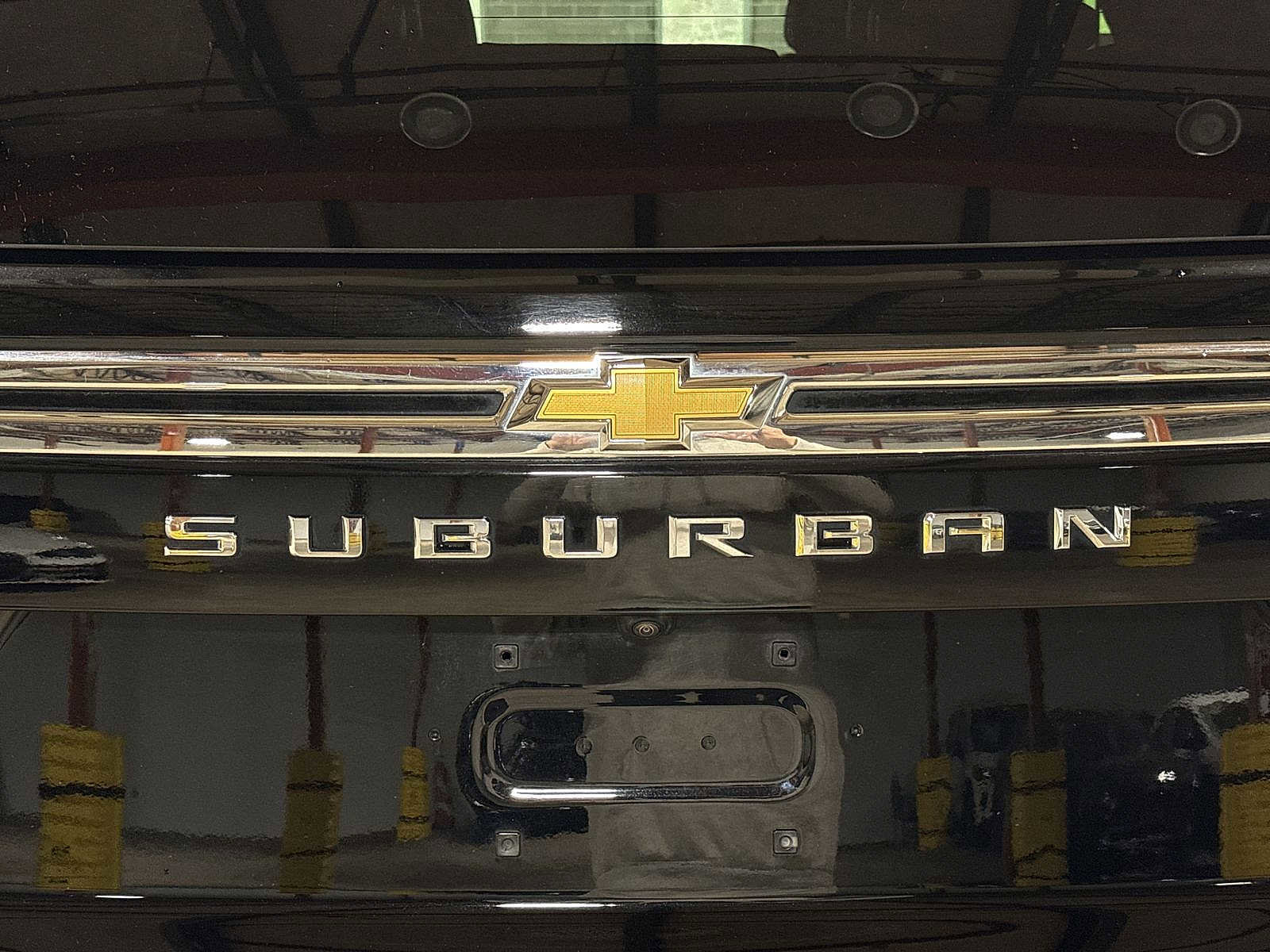 Used 2023 Chevrolet Suburban LT w/ Luxury Package AWD/4WD image 27