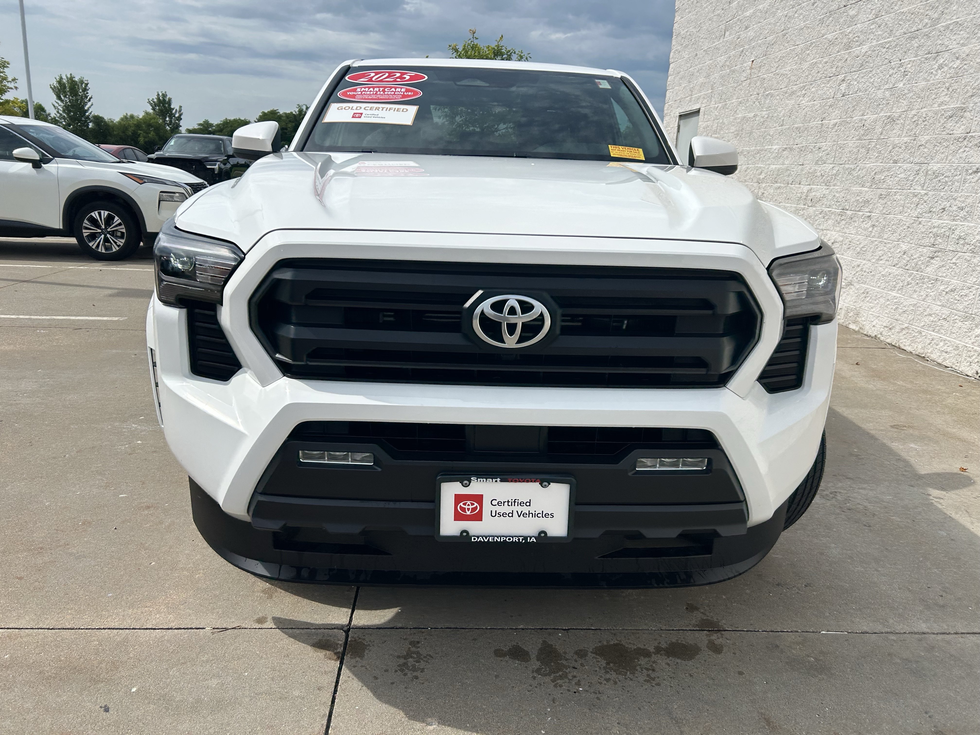 Certified 2025 Toyota Tacoma SR5 AWD/4WD image 2