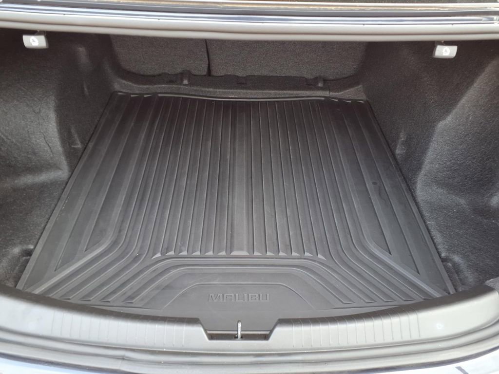Used 2022 Chevrolet Malibu RS w/ LPO, Floor Liner Package image 28