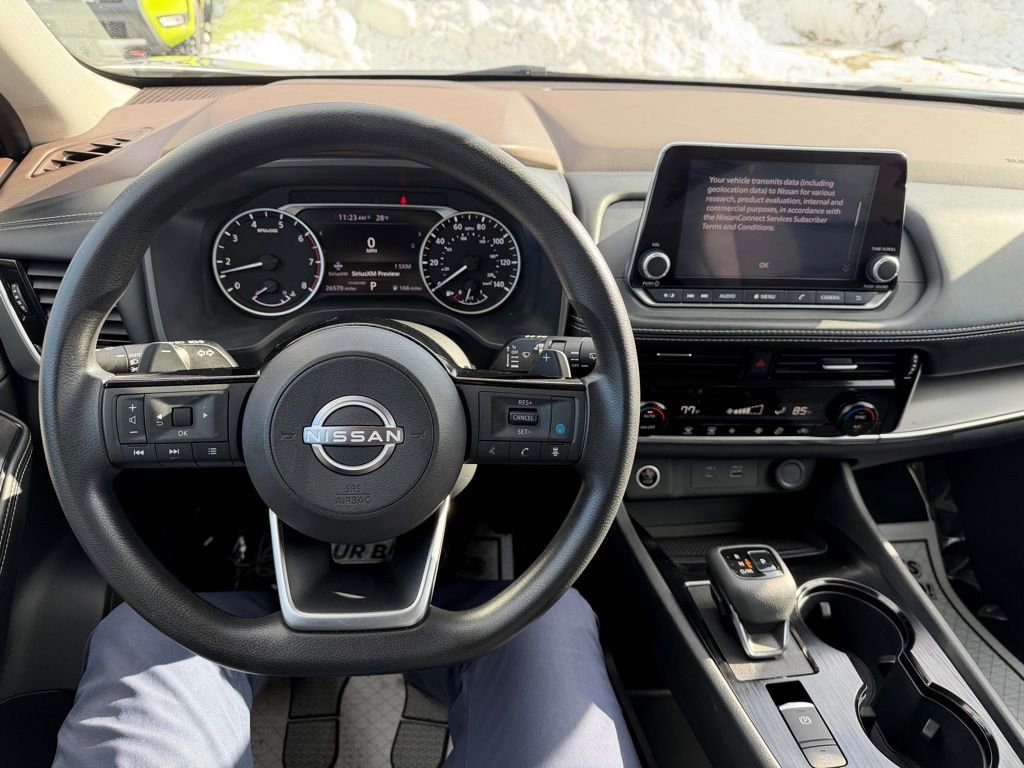 Used 2023 Nissan Rogue SV image 14
